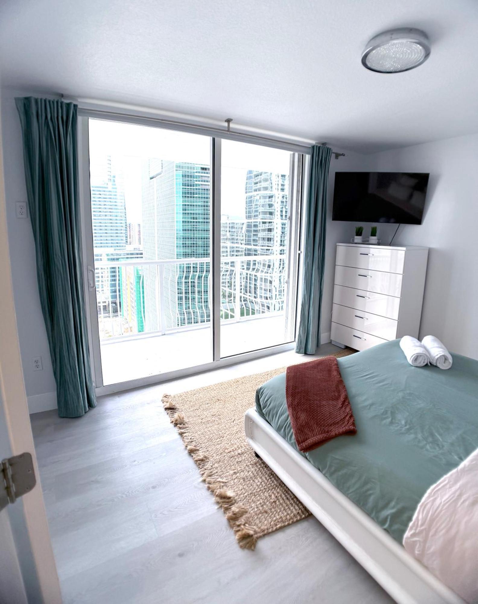 Upscale Brickell 3 Bedroom With Water Views And Free Parking 迈阿密 外观 照片